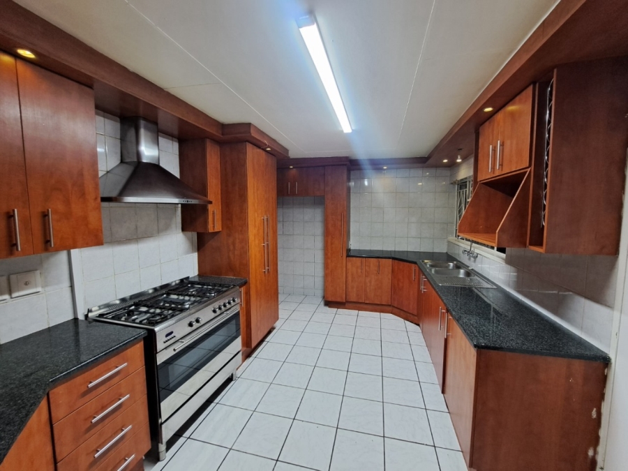 4 Bedroom Property for Sale in Rensburg Gauteng