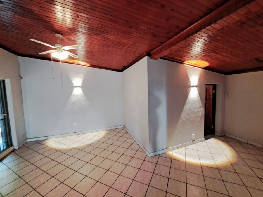 4 Bedroom Property for Sale in Rensburg Gauteng