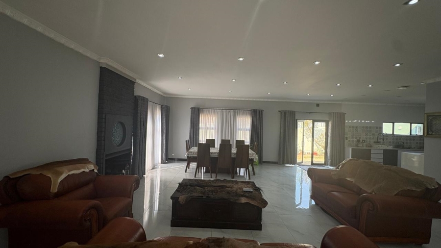 5 Bedroom Property for Sale in Beyers Park Gauteng