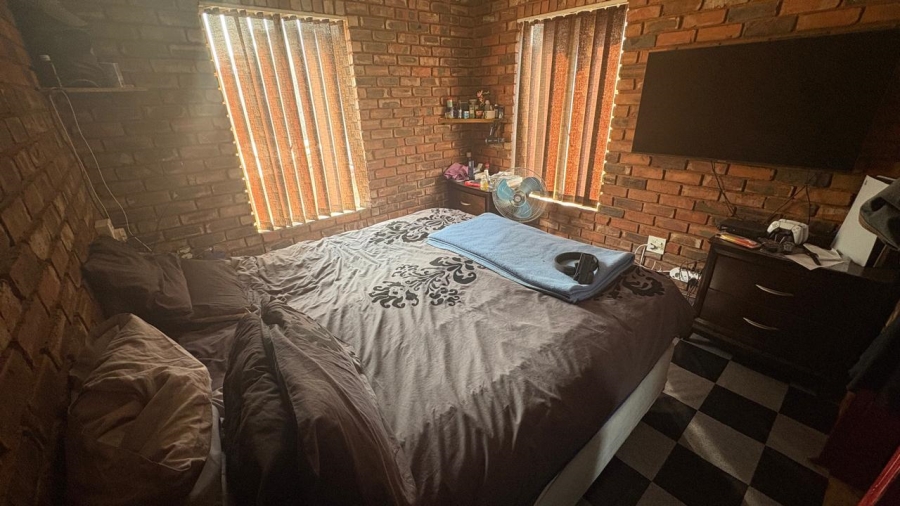 5 Bedroom Property for Sale in Beyers Park Gauteng