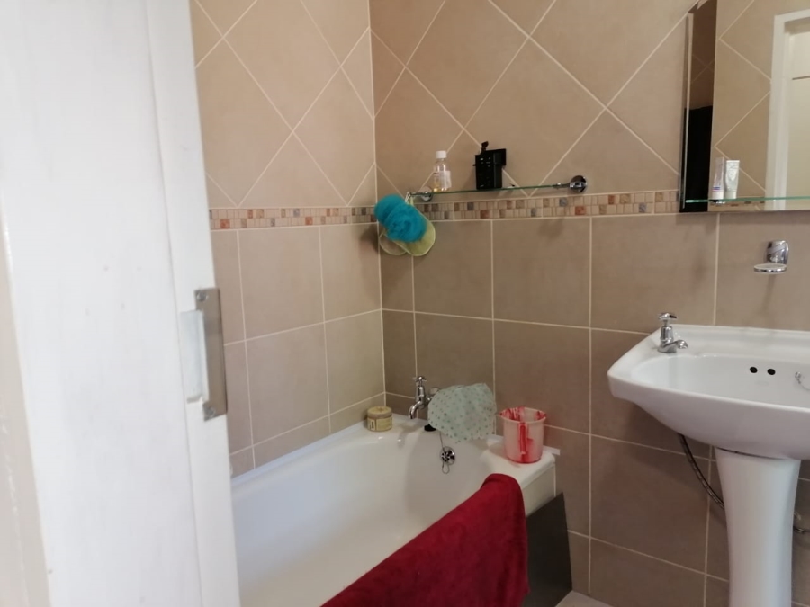 4 Bedroom Property for Sale in Birchleigh North Gauteng