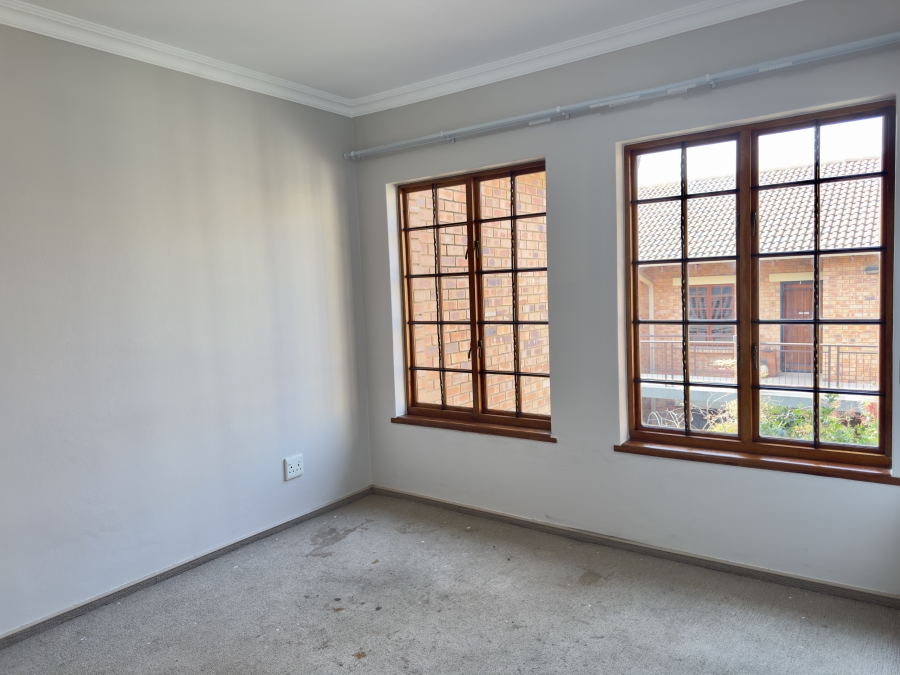 3 Bedroom Property for Sale in Equestria Gauteng