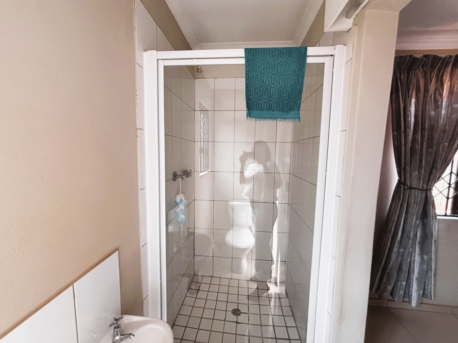 3 Bedroom Property for Sale in Windmill Park Gauteng