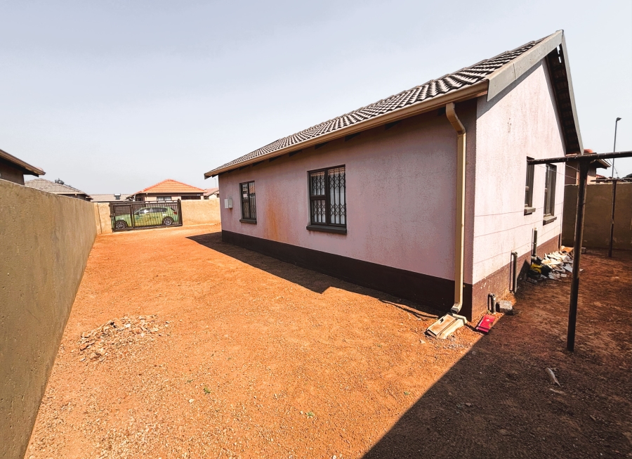 3 Bedroom Property for Sale in Windmill Park Gauteng
