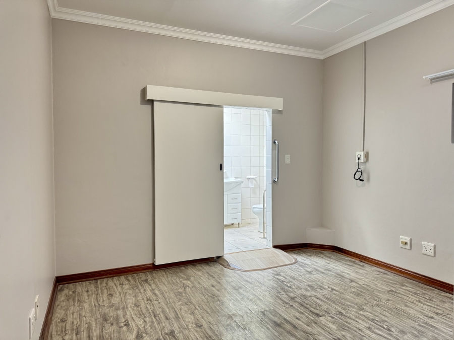 1 Bedroom Property for Sale in Equestria Gauteng