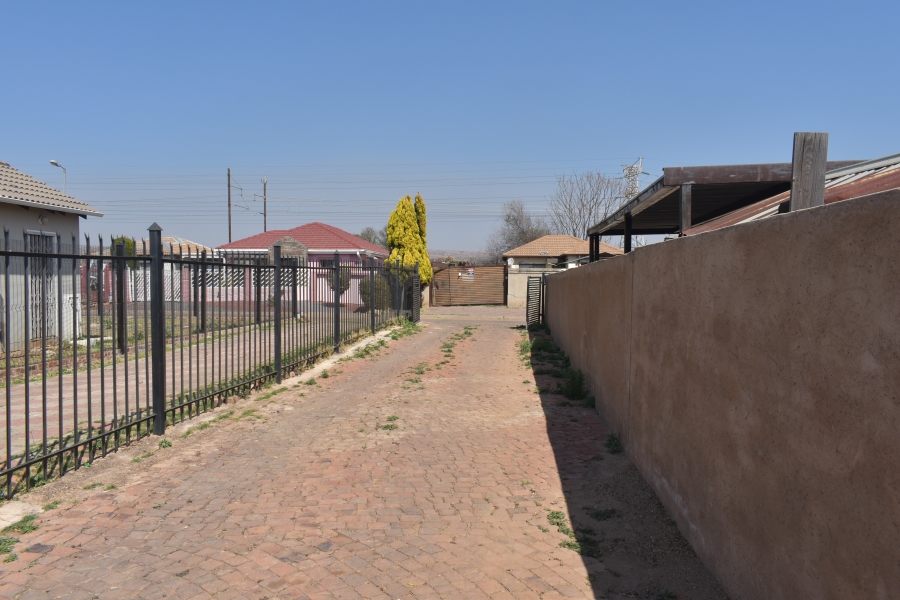3 Bedroom Property for Sale in Nkwe Estate Gauteng