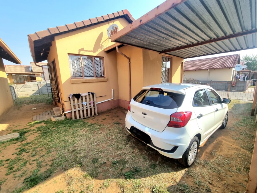 To Let 2 Bedroom Property for Rent in Ormonde Gauteng