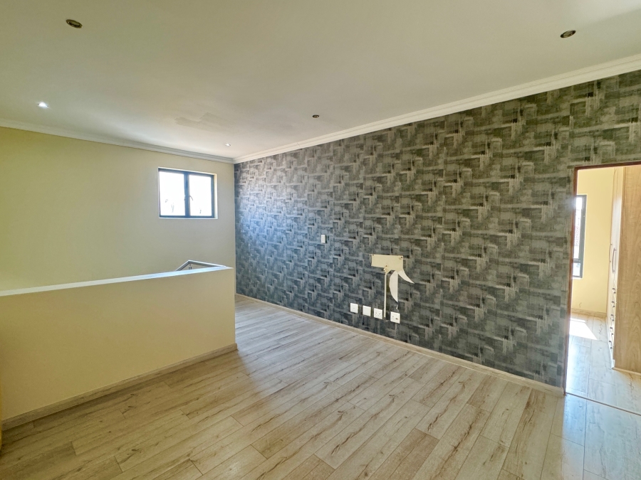 3 Bedroom Property for Sale in Olympus AH Gauteng