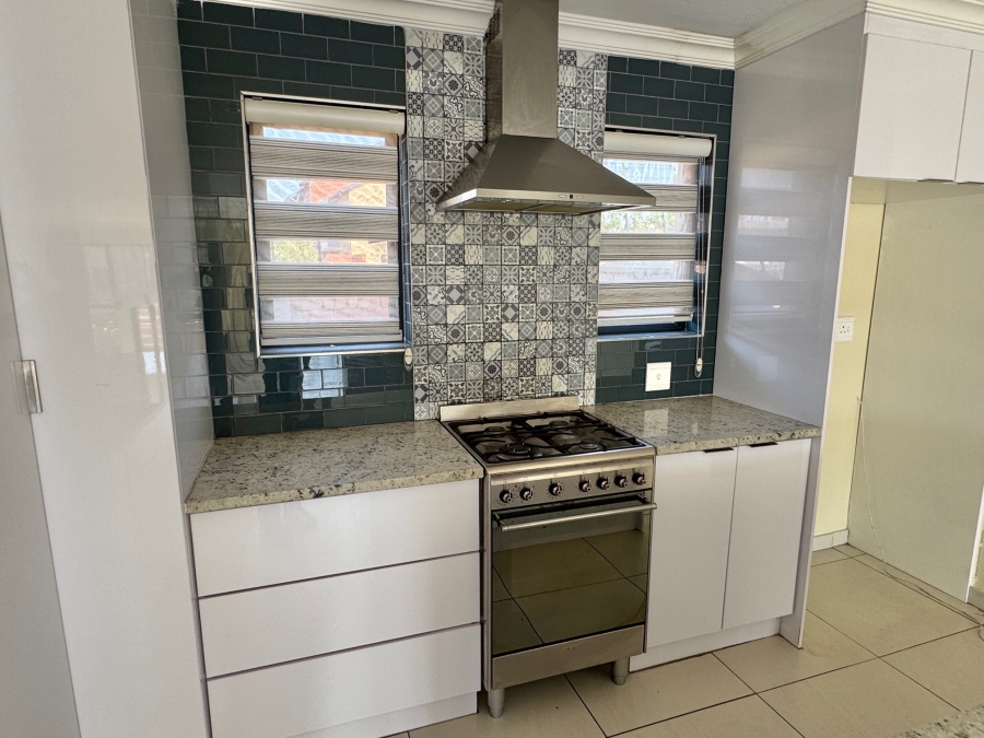 3 Bedroom Property for Sale in Olympus AH Gauteng