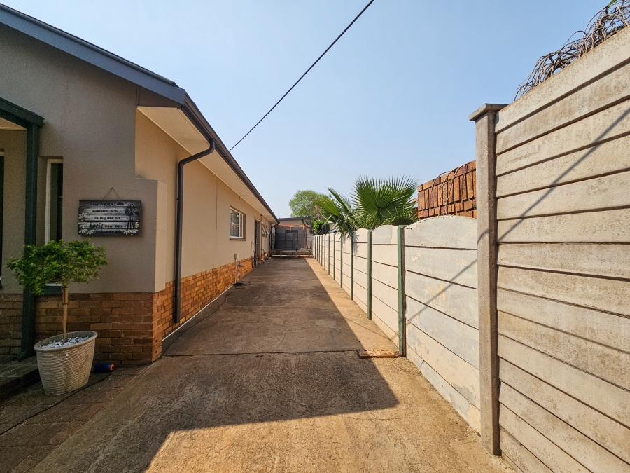 3 Bedroom Property for Sale in Villieria Gauteng