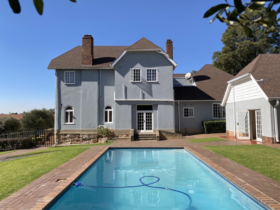 To Let 2 Bedroom Property for Rent in Houghton Estate Gauteng