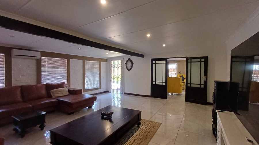 4 Bedroom Property for Sale in Theresa Park Gauteng