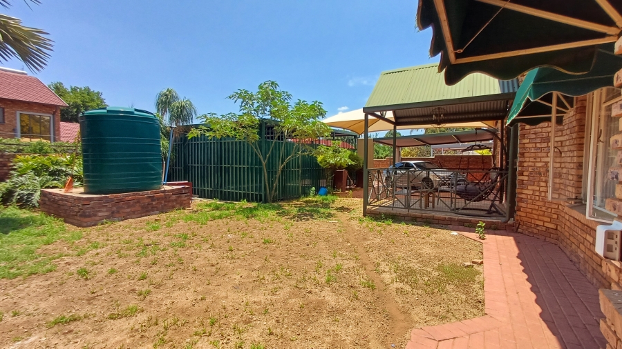 4 Bedroom Property for Sale in Theresa Park Gauteng