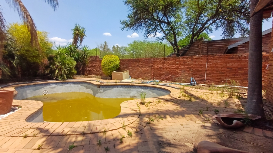 4 Bedroom Property for Sale in Theresa Park Gauteng