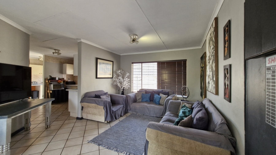 3 Bedroom Property for Sale in Rooihuiskraal North Gauteng