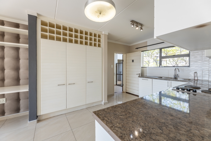 2 Bedroom Property for Sale in Dainfern Gauteng