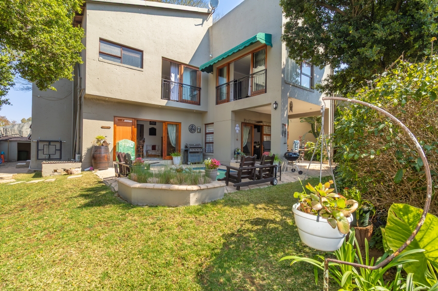 3 Bedroom Property for Sale in Magaliessig Gauteng