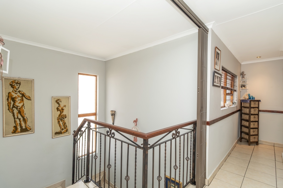 3 Bedroom Property for Sale in Magaliessig Gauteng