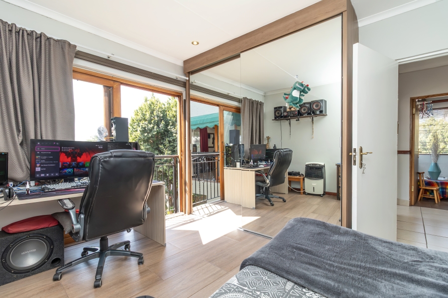 3 Bedroom Property for Sale in Magaliessig Gauteng