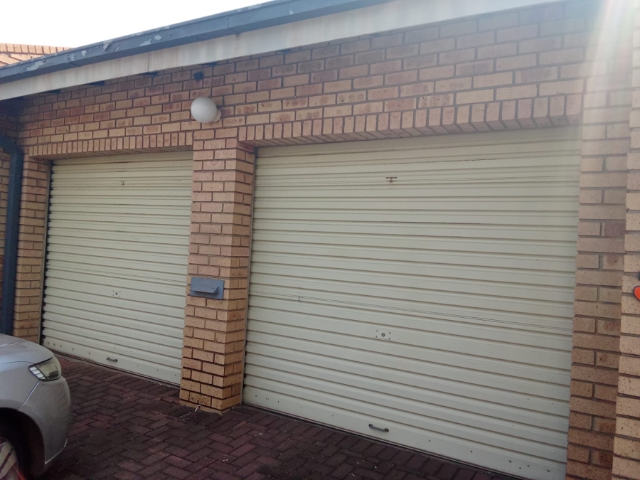 3 Bedroom Property for Sale in Three Rivers Gauteng