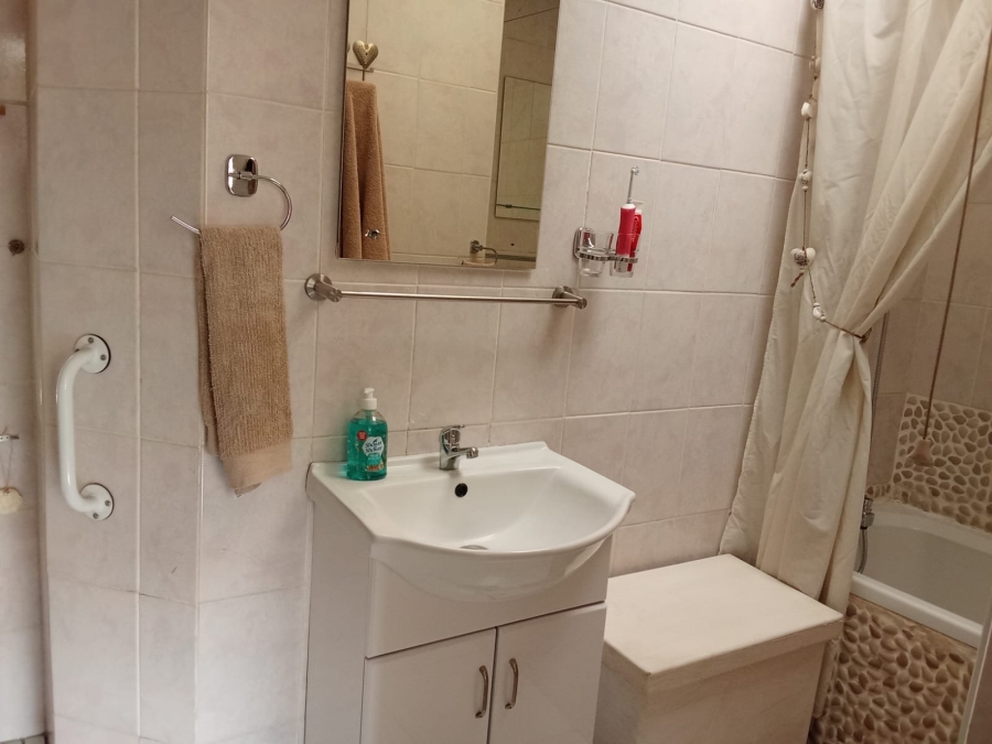 3 Bedroom Property for Sale in Three Rivers Gauteng