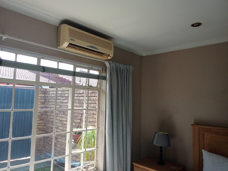 3 Bedroom Property for Sale in Three Rivers Gauteng