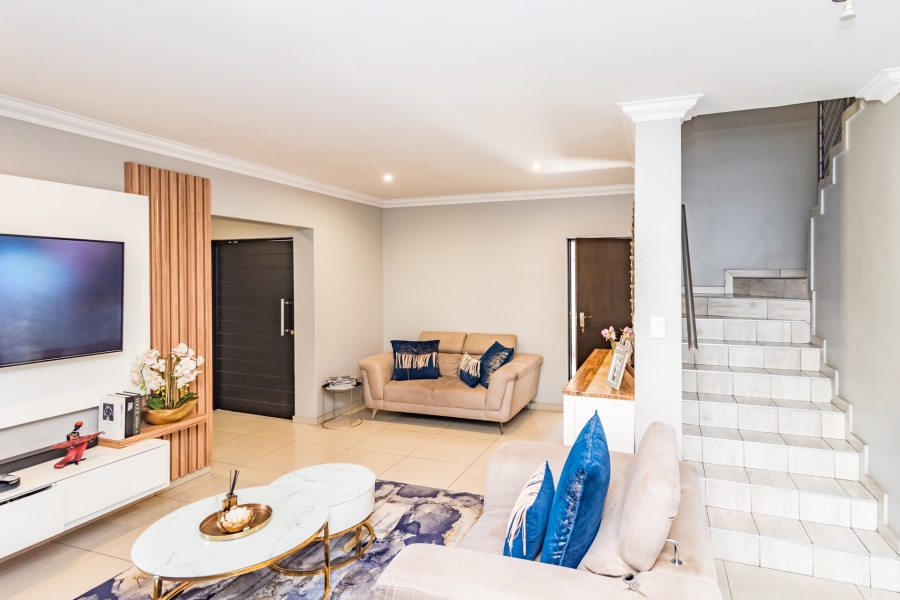 4 Bedroom Property for Sale in Rua Vista Gauteng