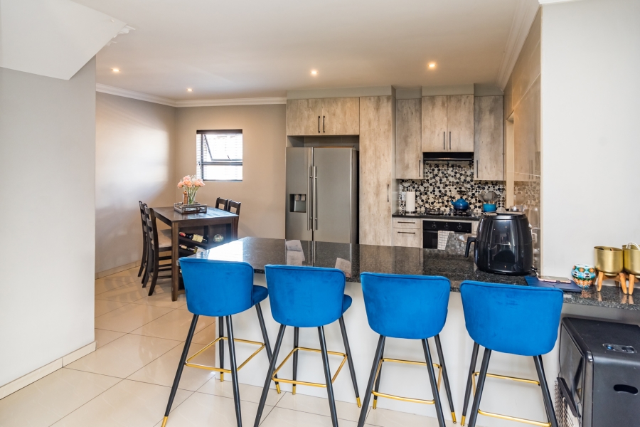 4 Bedroom Property for Sale in Rua Vista Gauteng