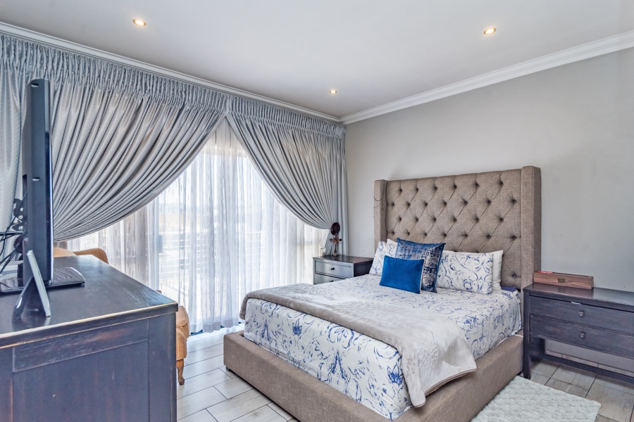 4 Bedroom Property for Sale in Rua Vista Gauteng