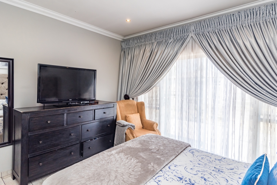 4 Bedroom Property for Sale in Rua Vista Gauteng