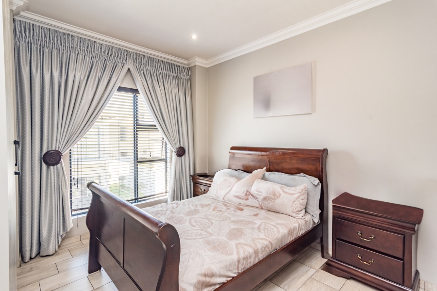 4 Bedroom Property for Sale in Rua Vista Gauteng