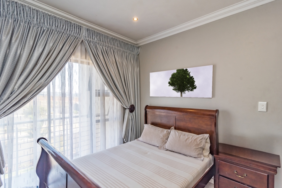 4 Bedroom Property for Sale in Rua Vista Gauteng