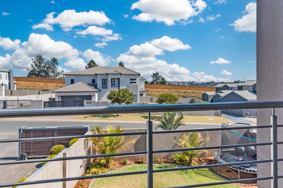 4 Bedroom Property for Sale in Rua Vista Gauteng