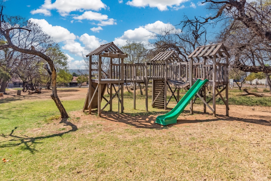 4 Bedroom Property for Sale in Rua Vista Gauteng