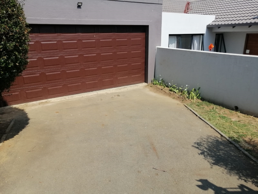 To Let 3 Bedroom Property for Rent in Allens Nek Gauteng