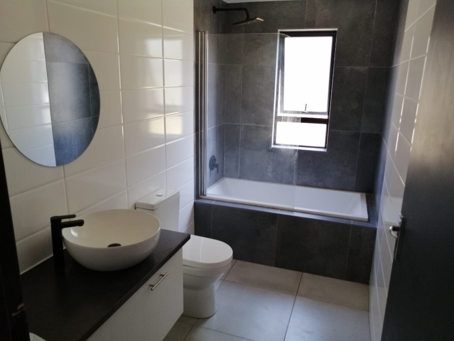 To Let 3 Bedroom Property for Rent in Allens Nek Gauteng
