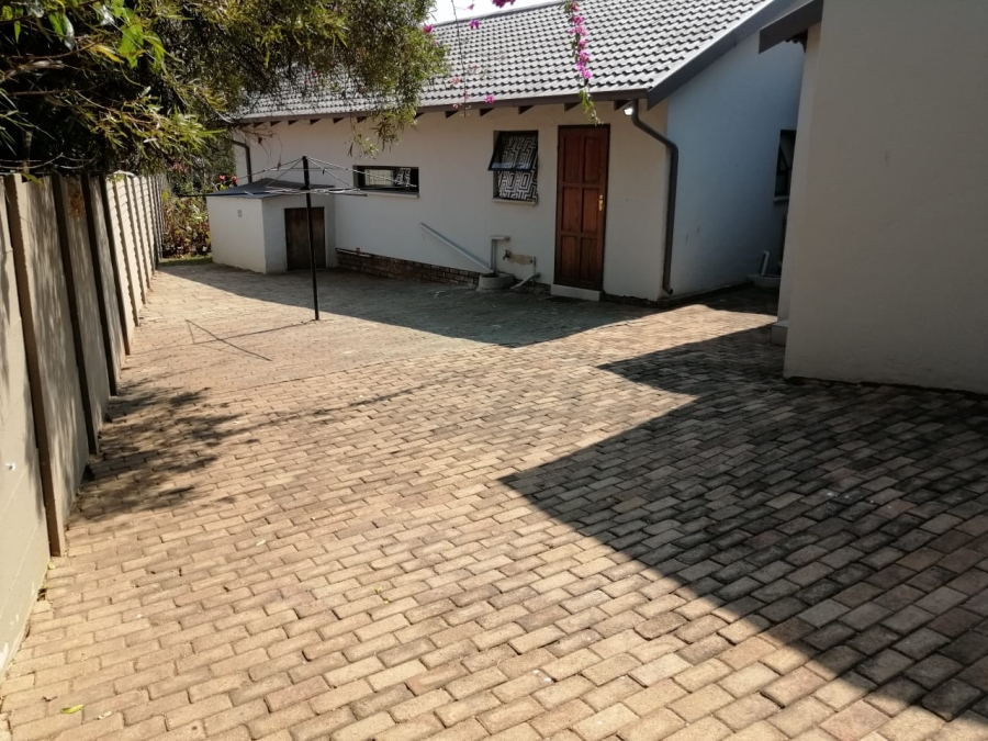 To Let 3 Bedroom Property for Rent in Allens Nek Gauteng