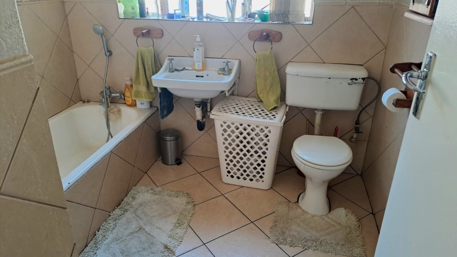 To Let 5 Bedroom Property for Rent in Vanderbijlpark SW Gauteng
