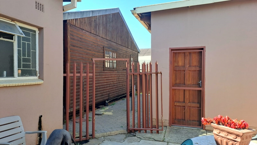 To Let 5 Bedroom Property for Rent in Vanderbijlpark SW Gauteng