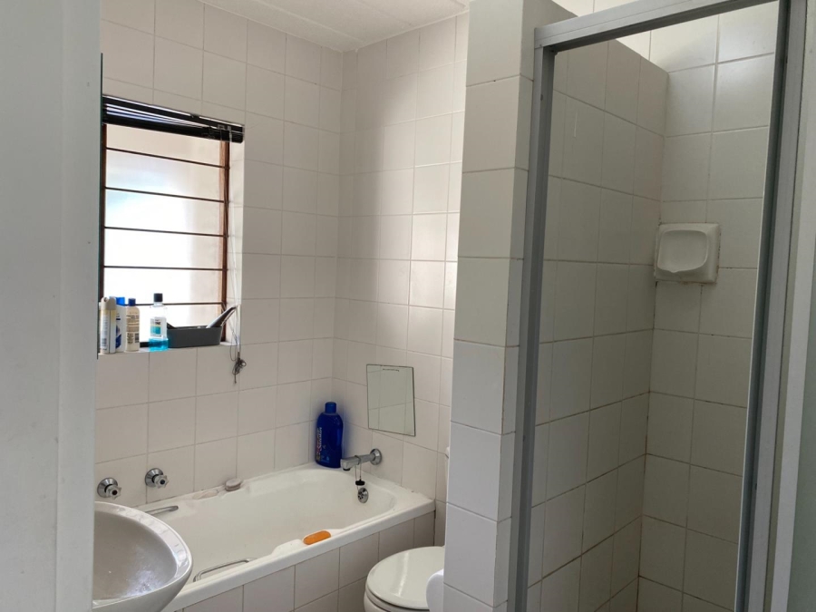 1 Bedroom Property for Sale in Morningside Gauteng