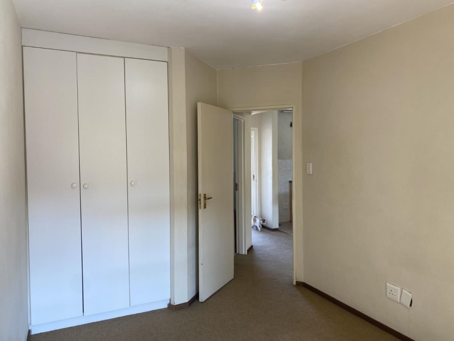 1 Bedroom Property for Sale in Bryanston Gauteng