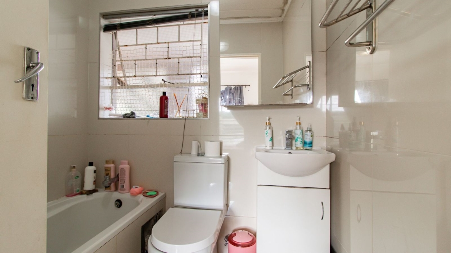 2 Bedroom Property for Sale in Morningside Gauteng