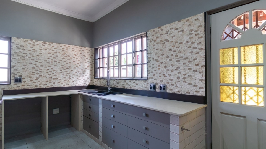 6 Bedroom Property for Sale in Amandasig Gauteng
