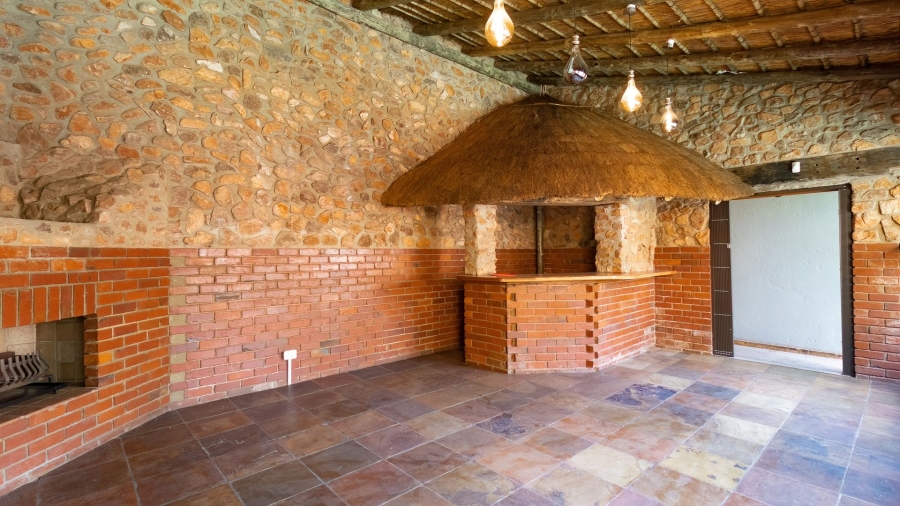 6 Bedroom Property for Sale in Amandasig Gauteng