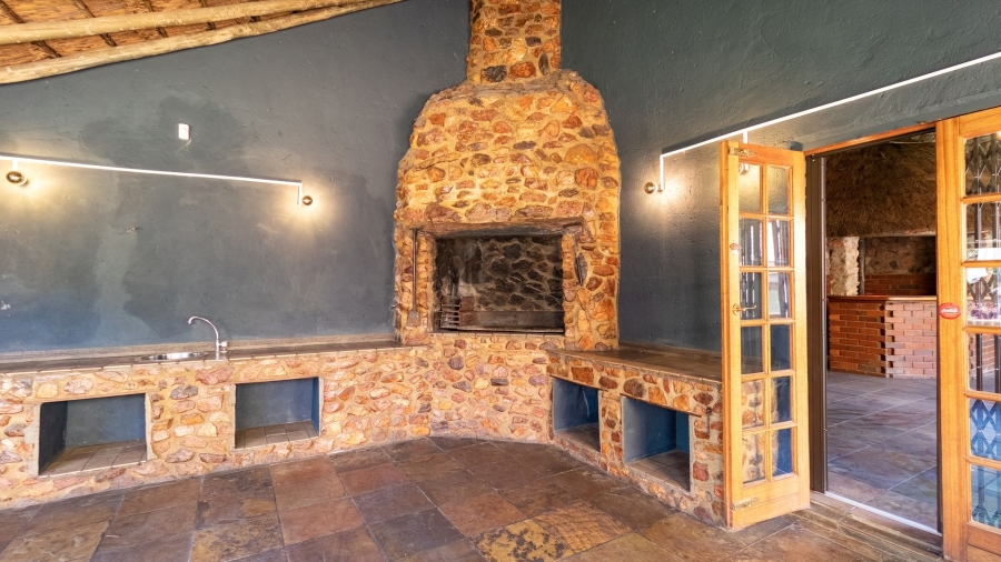 6 Bedroom Property for Sale in Amandasig Gauteng