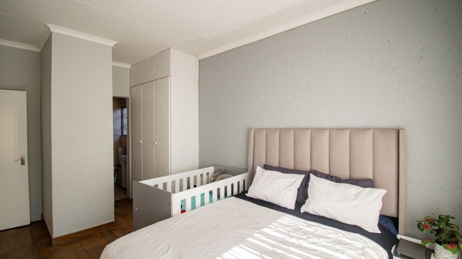 2 Bedroom Property for Sale in Noordwyk Gauteng