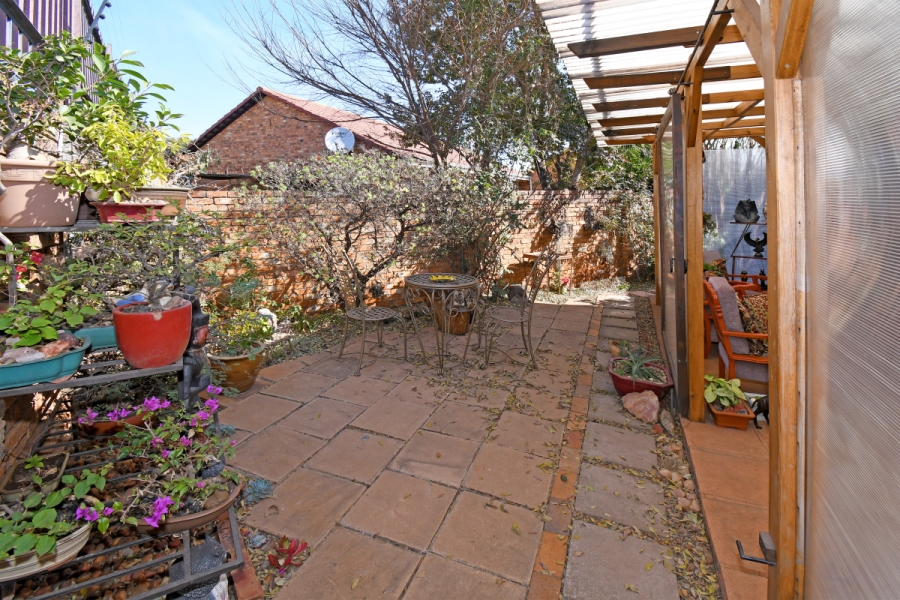2 Bedroom Property for Sale in Klopperpark Gauteng