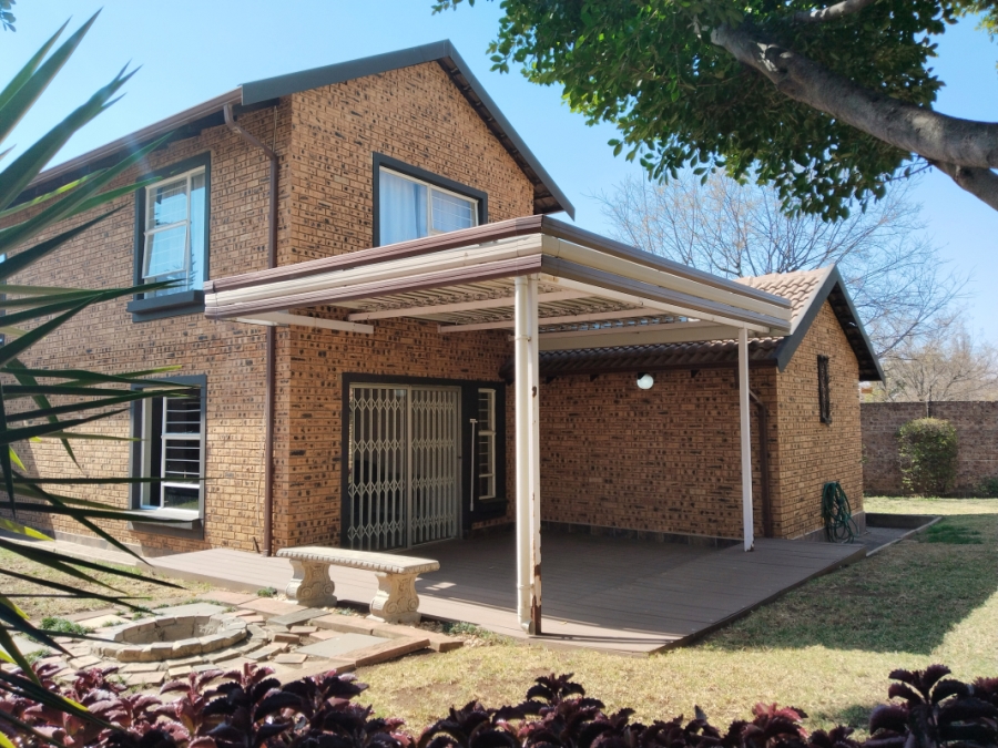 3 Bedroom Property for Sale in Illiondale Gauteng