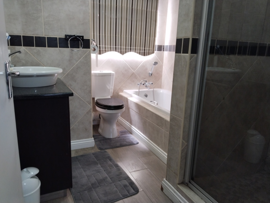 3 Bedroom Property for Sale in Illiondale Gauteng