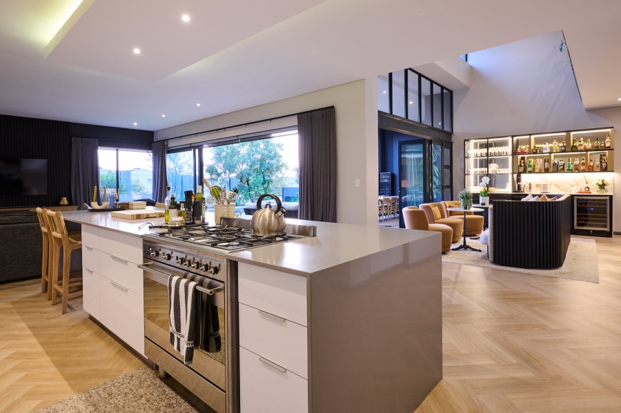 4 Bedroom Property for Sale in Waterfall Country Village Gauteng